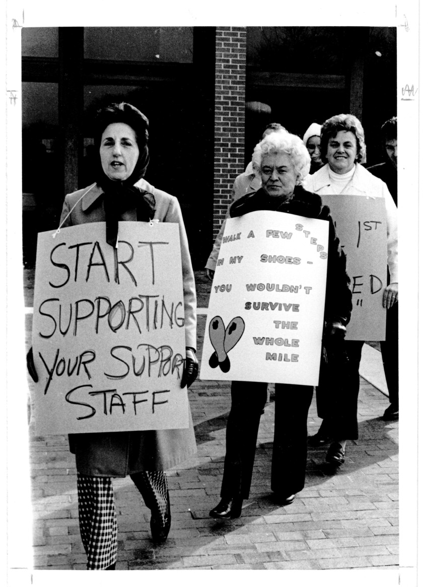 AFSCME picketers, November 21, 1974 - Picketing AFSCME members 1974